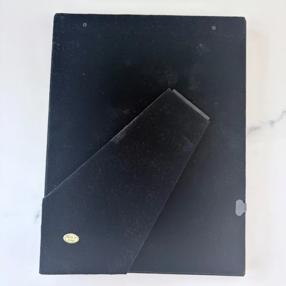 N/A modern gold